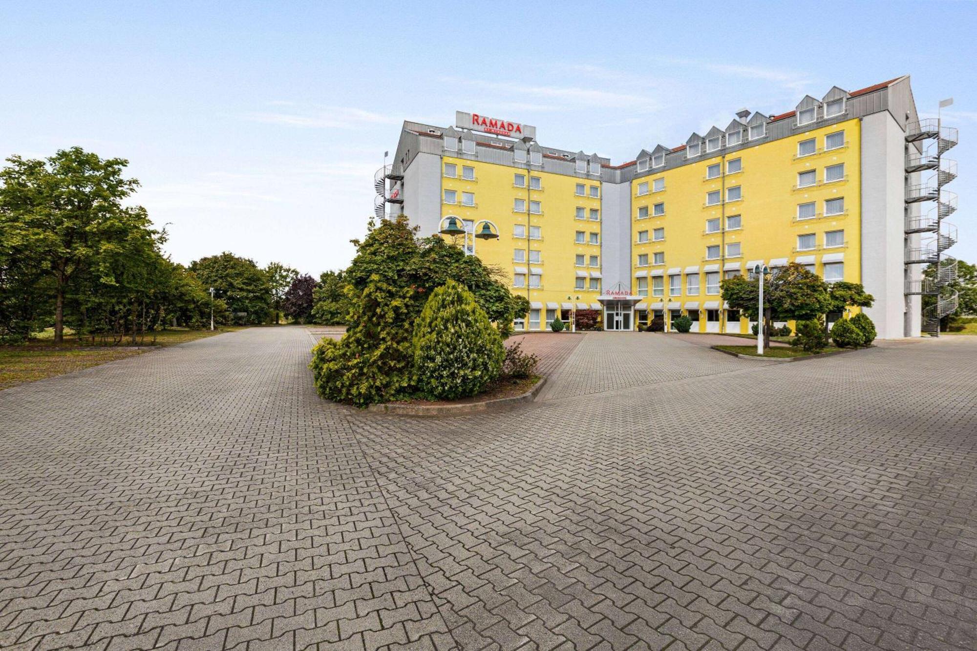 Konsul Hotel Kabelsketal Bagian luar foto