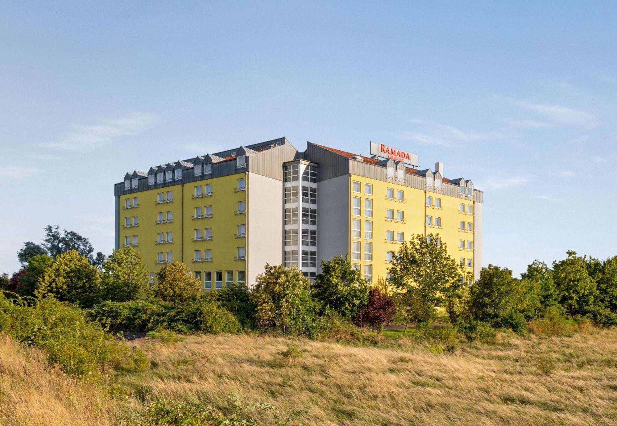 Konsul Hotel Kabelsketal Bagian luar foto
