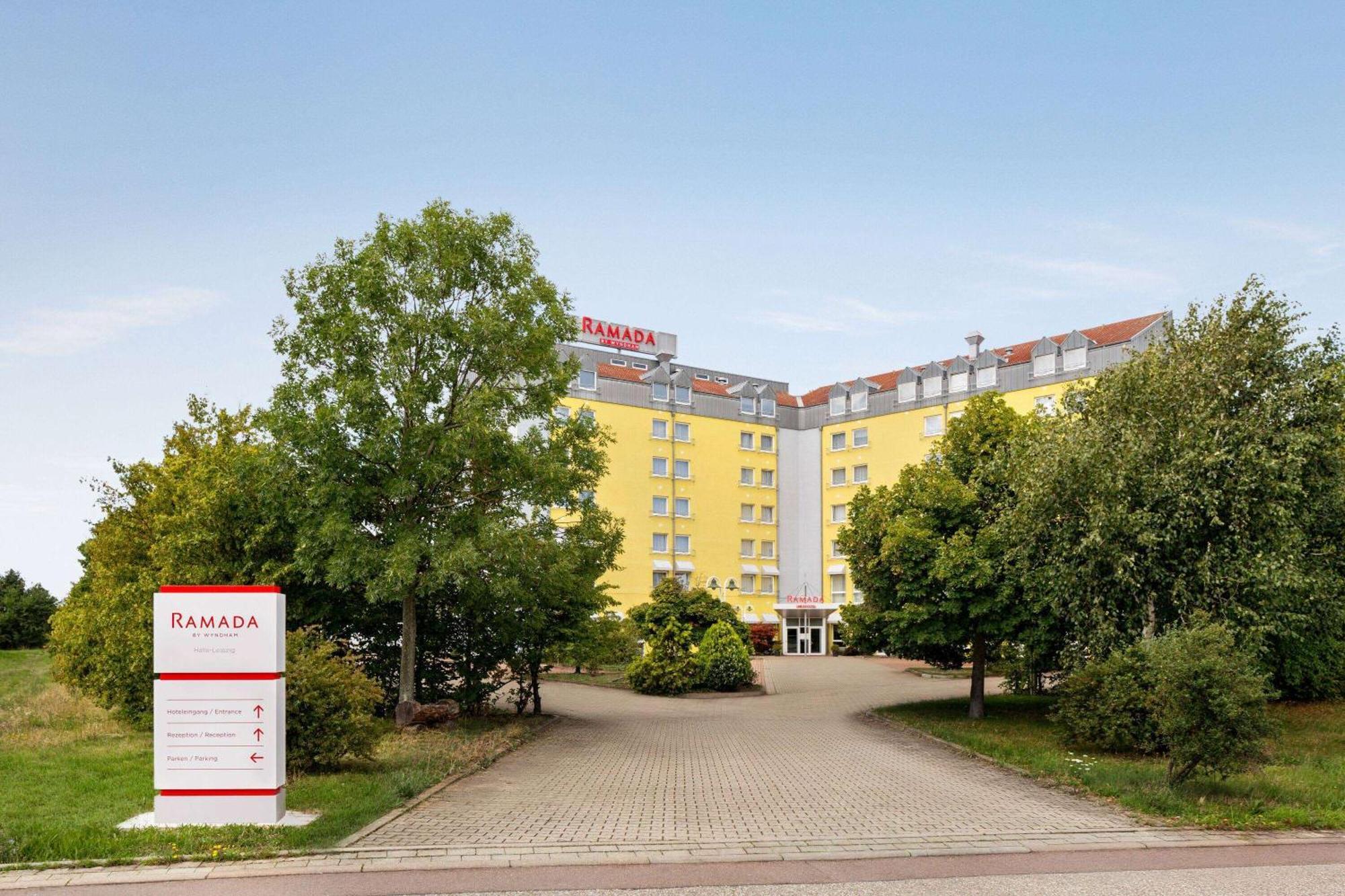 Konsul Hotel Kabelsketal Bagian luar foto