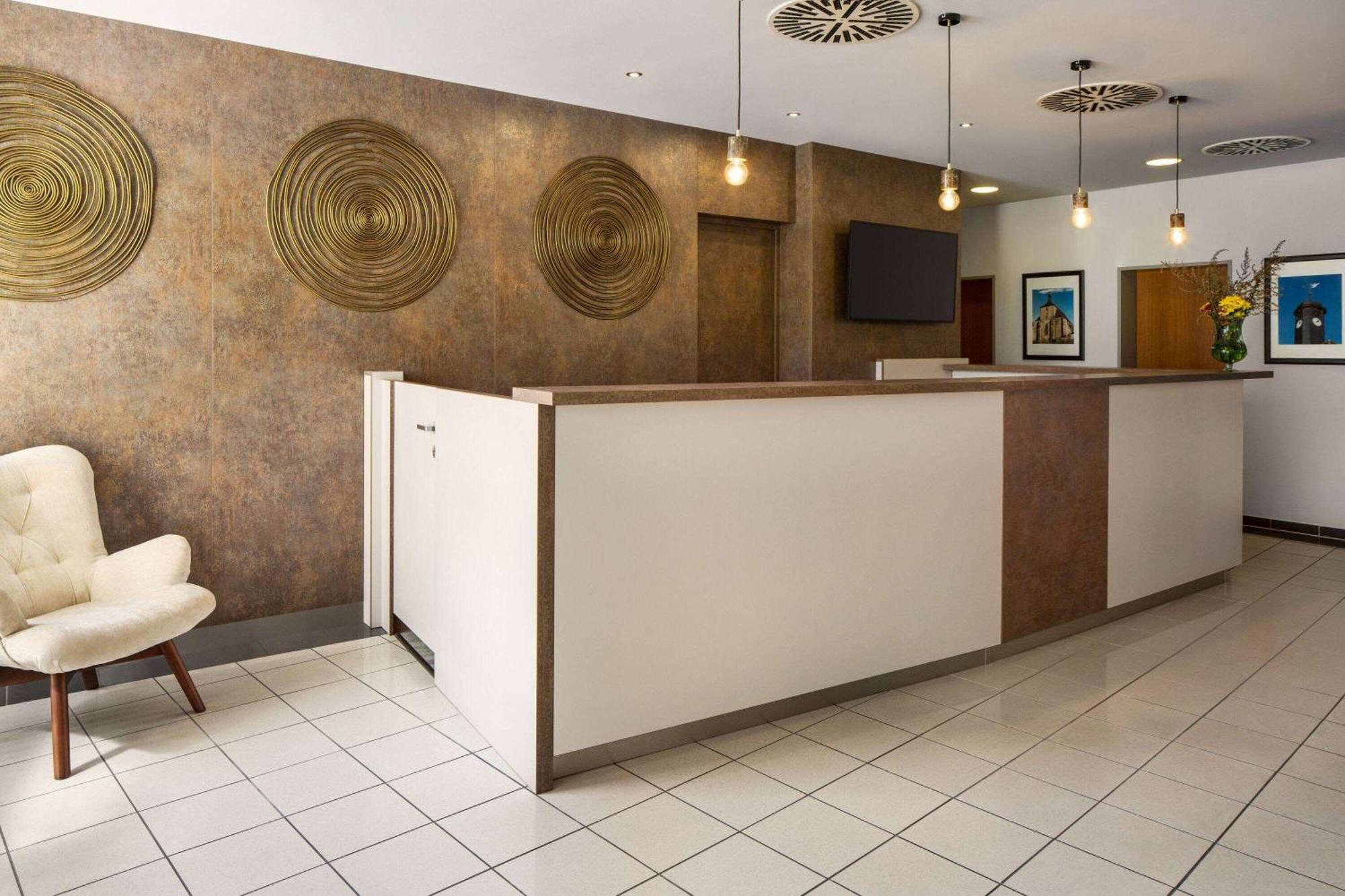 Konsul Hotel Kabelsketal Bagian luar foto