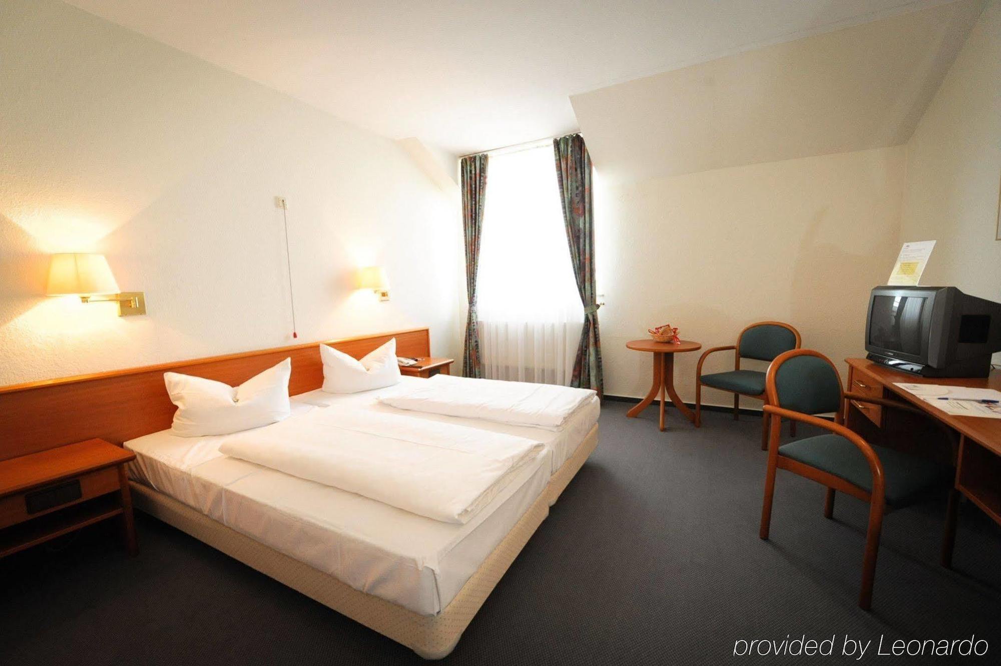 Konsul Hotel Kabelsketal Bagian luar foto